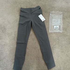 Athleta “Salutation Wrap Tight” size Medium Tall, color Hematite Gray